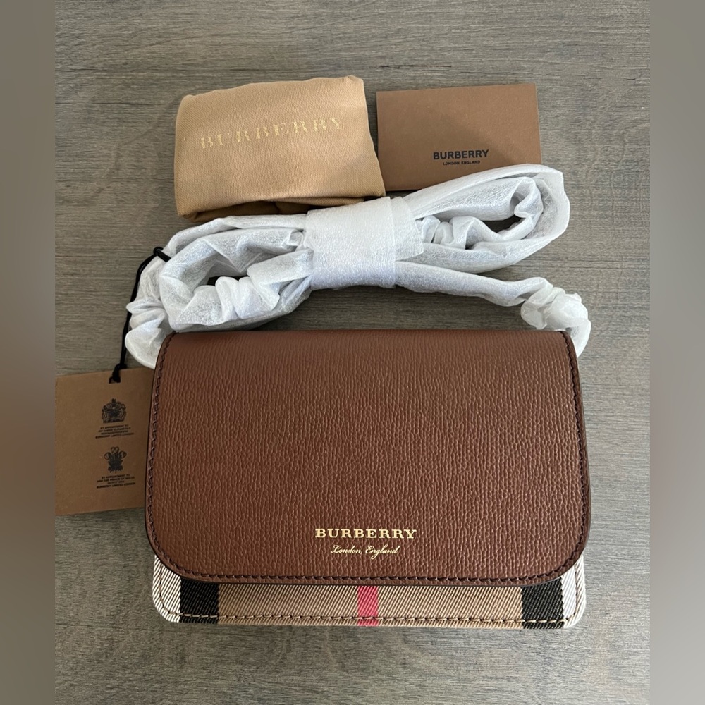 Burberry Hampshire Crossbody House Check Derby In Tan - Picture 2 of 12